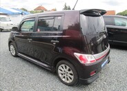 Daihatsu Materia 6