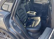 Porsche Macan 18