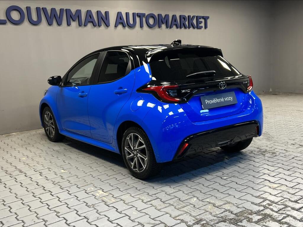 Toyota Yaris 17