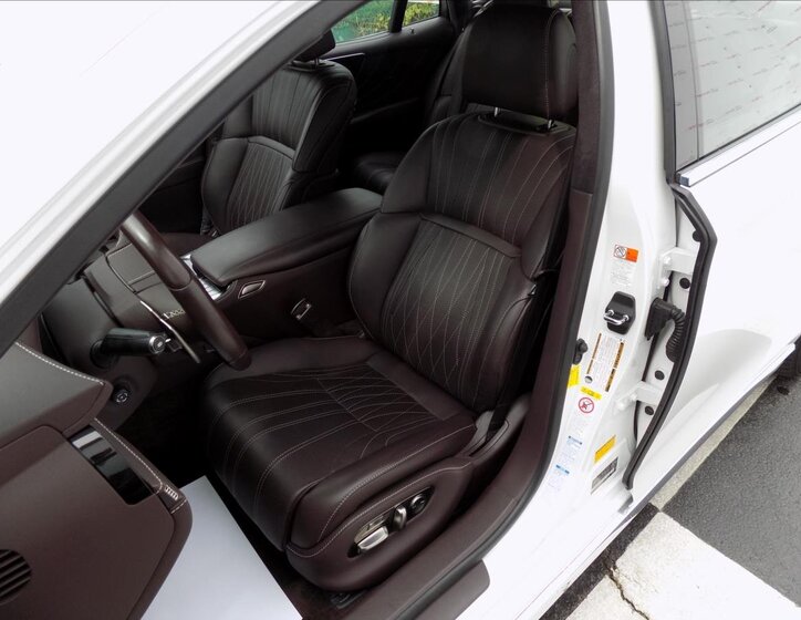 Lexus LS 500 13