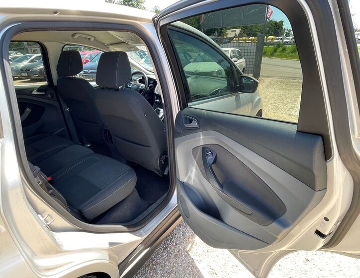 Ford C-MAX 19