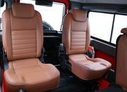 Land Rover Defender 15