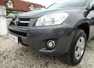 Toyota RAV4 12