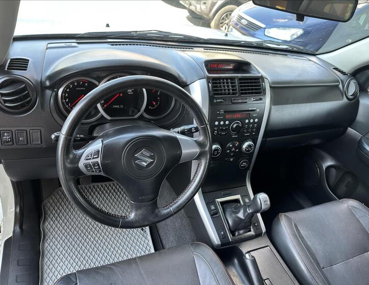 Suzuki Grand Vitara 14