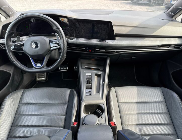 Volkswagen Golf 10