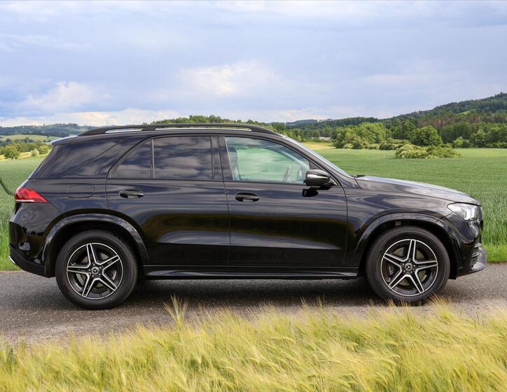 Mercedes-Benz GLE 8