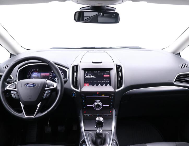 Ford Galaxy 33