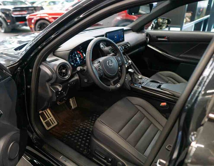 Lexus IS 11