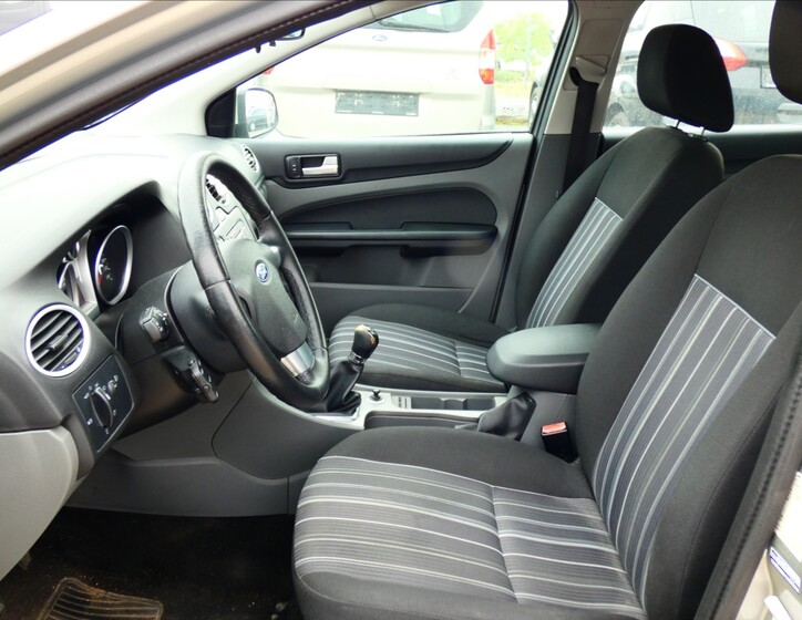 Ford Focus 8