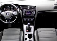 Volkswagen Golf 11