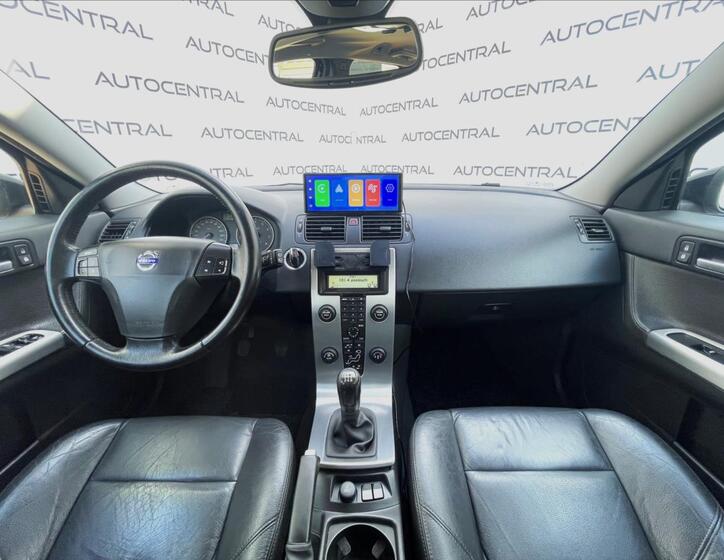 Volvo V50 16