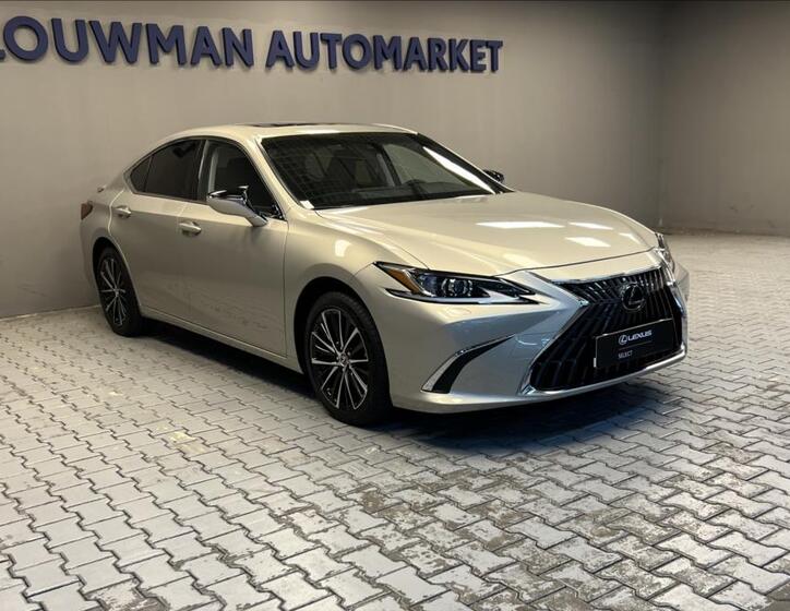 Lexus ES 300 11