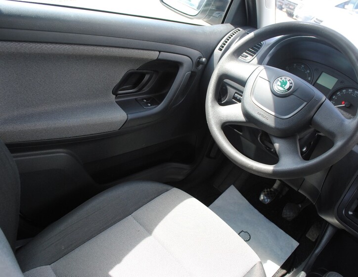 Škoda Fabia 19