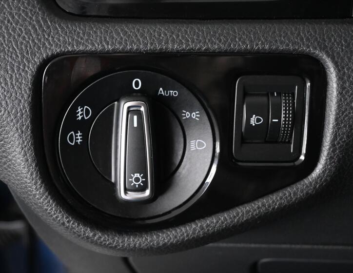 Volkswagen Golf 28