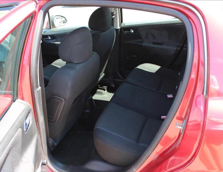 Peugeot 207 11
