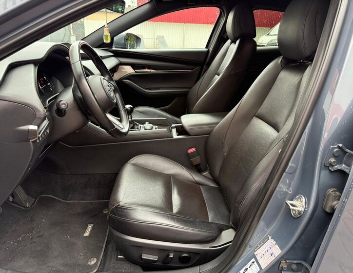 Mazda 3 13