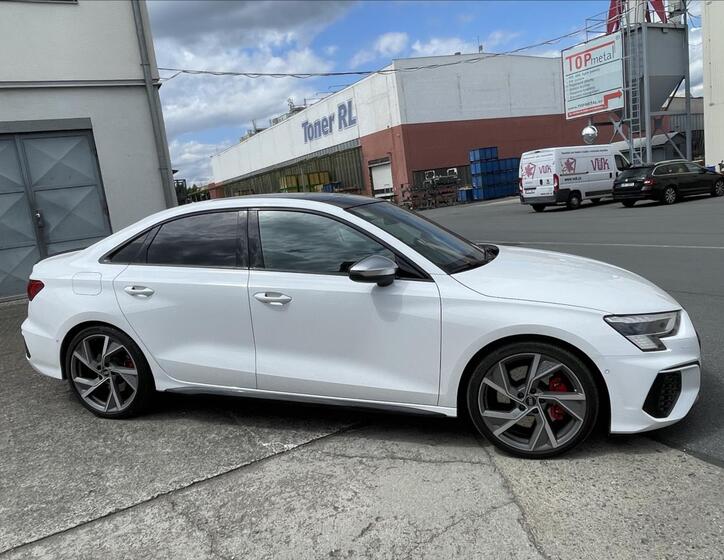 Audi S3 4