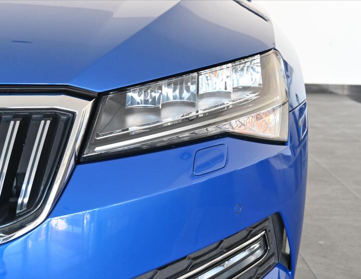 Škoda Superb 32