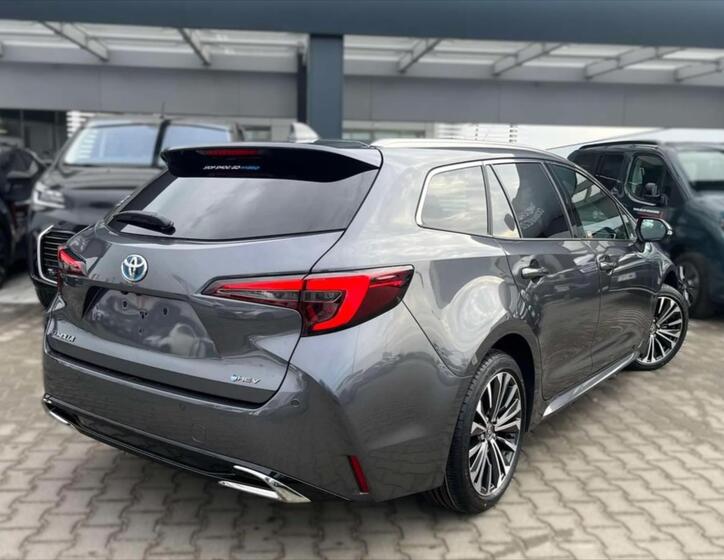 Toyota Corolla 4