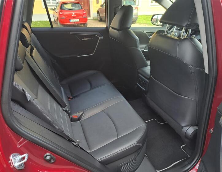 Toyota RAV4 42