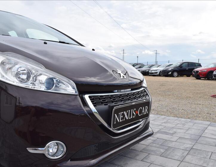 Peugeot 208 13