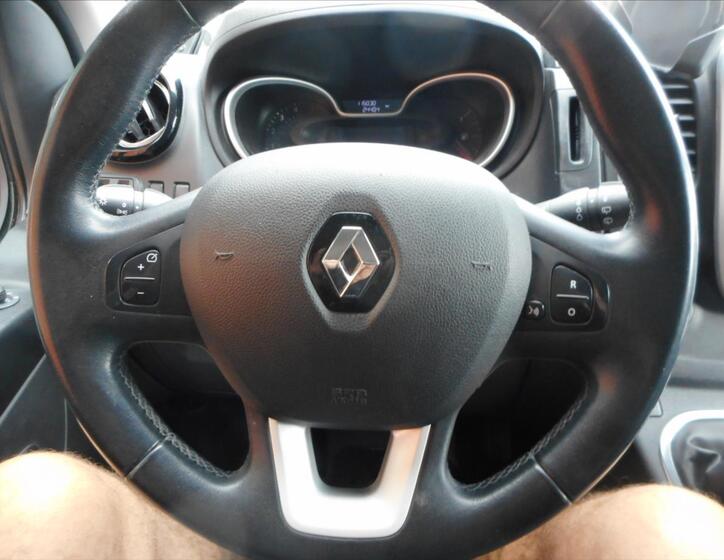 Renault Trafic 23