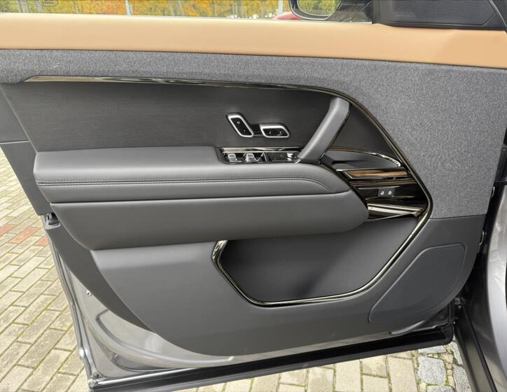 Land Rover Range Rover Sport 13