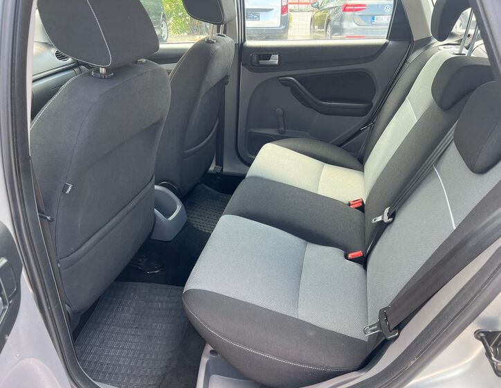 Ford Focus 8