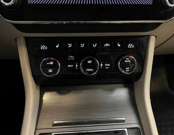 Škoda Superb 18