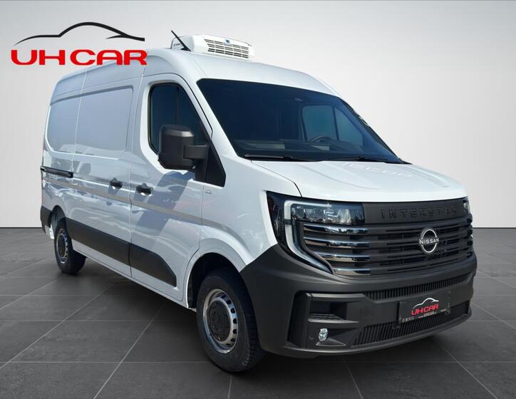 Nissan Interstar 3
