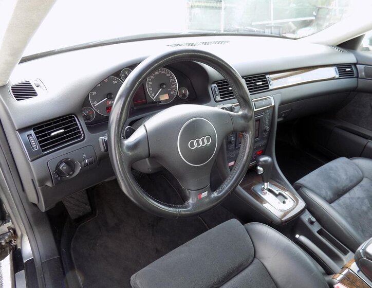 Audi S6 16