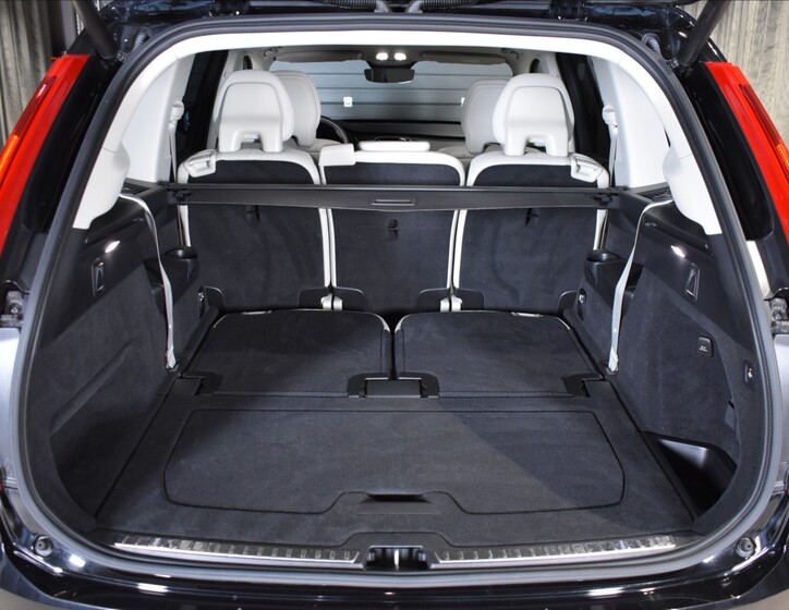 Volvo XC90 10