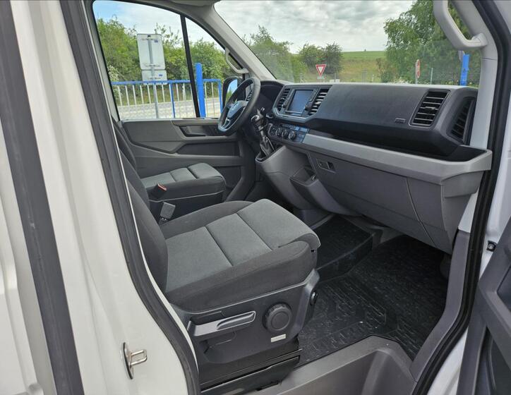 Volkswagen Crafter 9