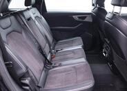 Audi Q7 15