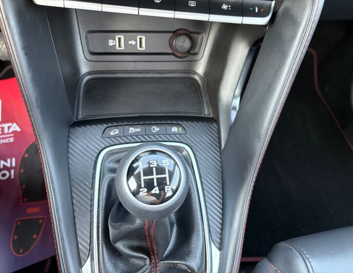MG ZS 11
