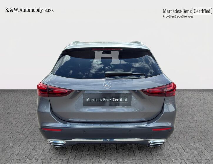 Mercedes-Benz GLA 9
