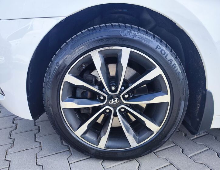 Hyundai i40 33