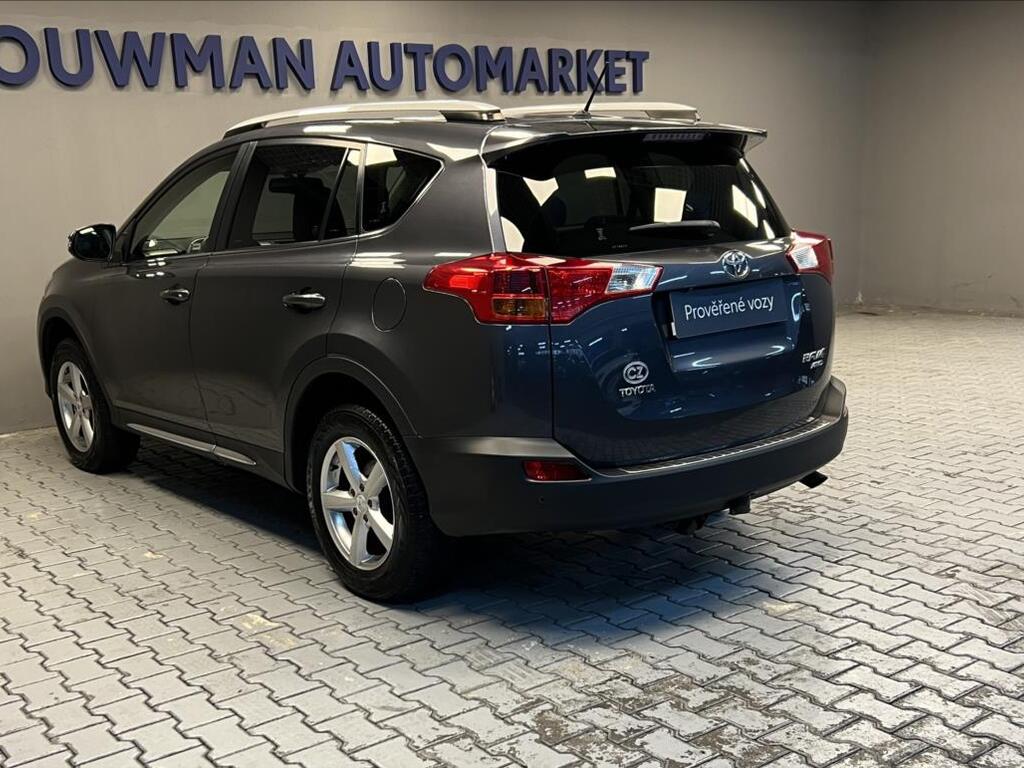 Toyota RAV4 13
