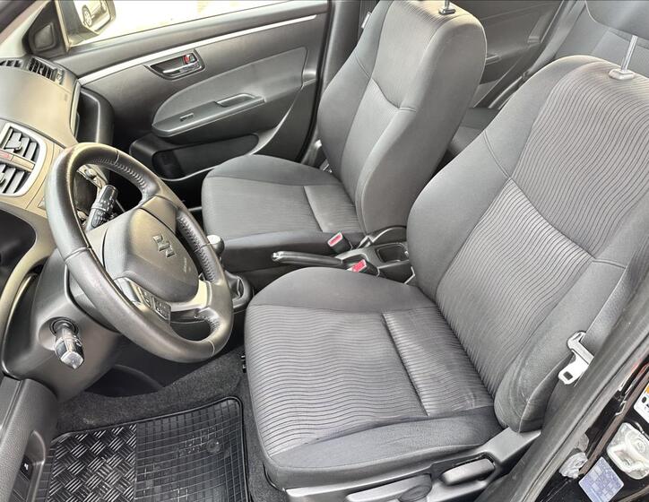 Suzuki Swift 12