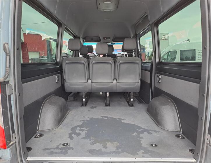 Mercedes-Benz Sprinter 10