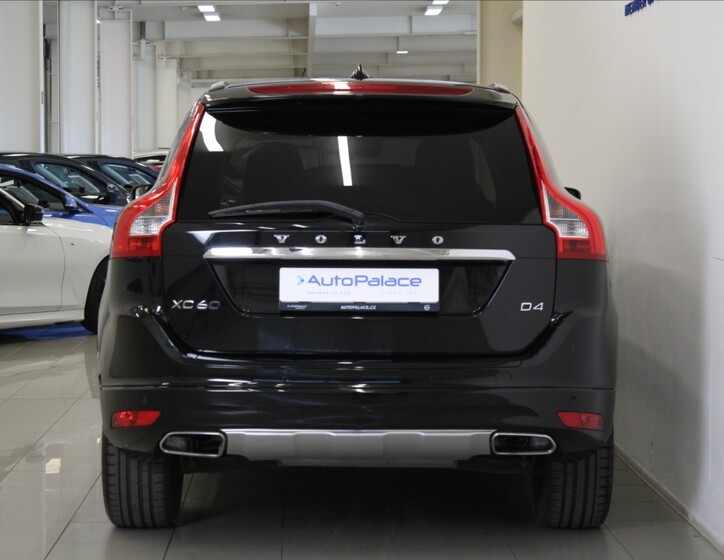 Volvo XC60 4