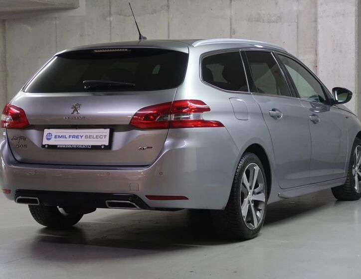 Peugeot 308 5