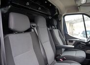 Nissan NV400 23