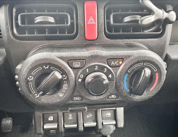 Suzuki Jimny 16