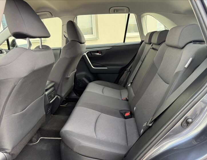 Toyota RAV4 11