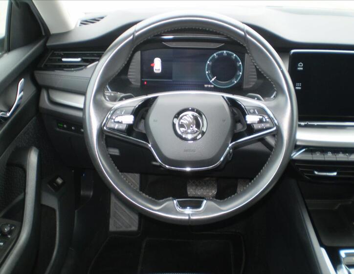 Škoda Octavia 10