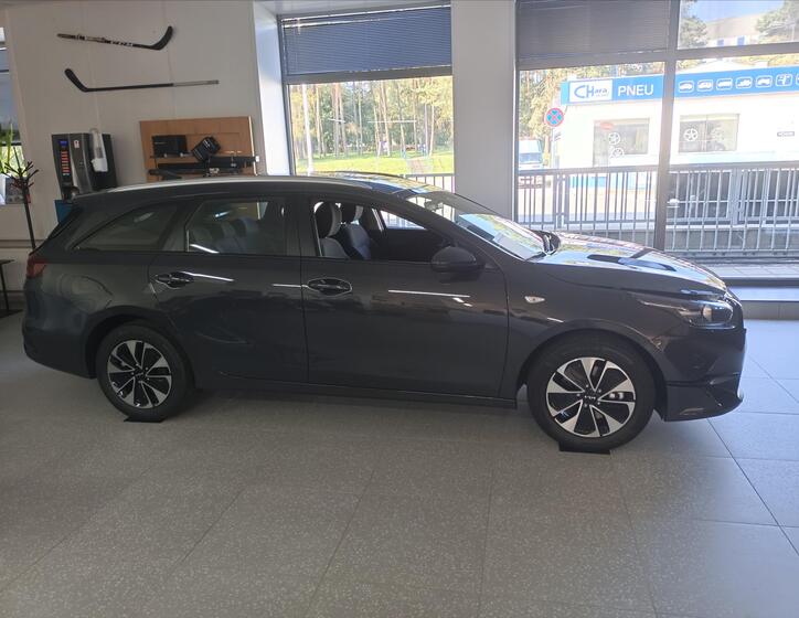 KIA Ceed 4