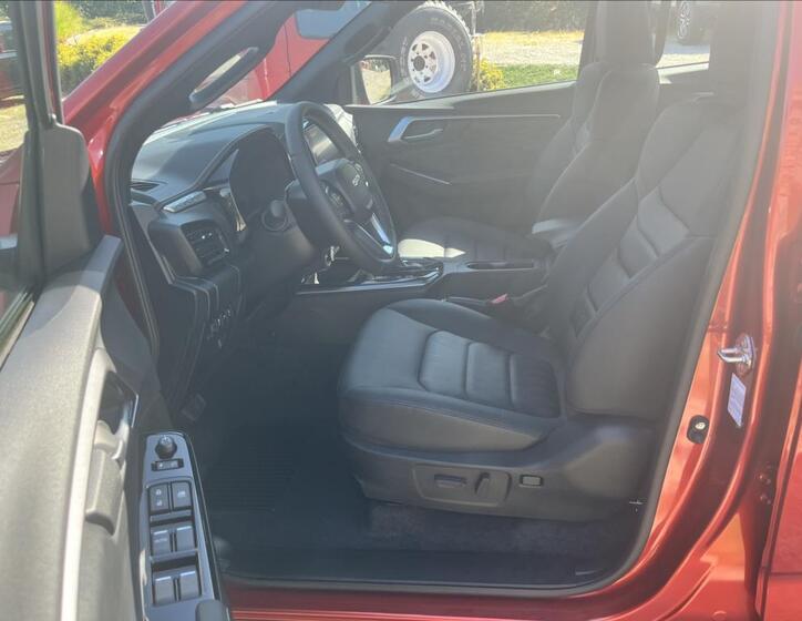Isuzu D-Max 9