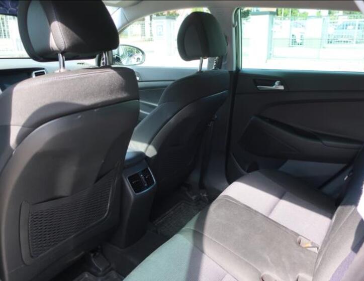Hyundai Tucson 12