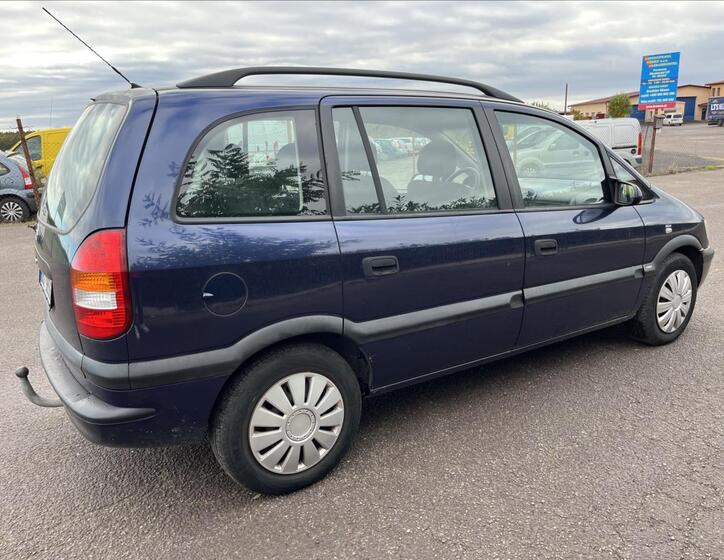Opel Zafira 5